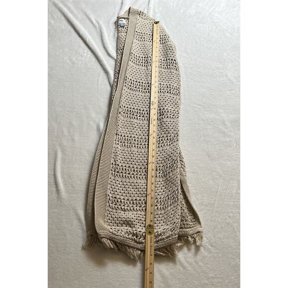Old Navy Women’s Crochet Fringe Shawl Size XXL Beige Boho Beachy Festival Hippie - Picture 6 of 7